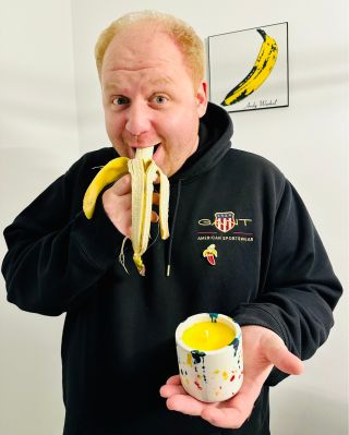 Svíčka na míru? Ano! Vladimír miluje banány. 🍌Jeho maminka je jedla, když byla těhotná a Vladimírovi to už zůstalo. A tak...