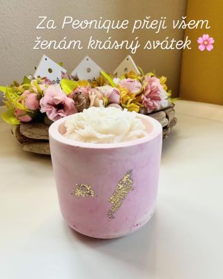 Dnešní sobota patřila mě a to v mém světě znamená návštěvu kosmetiky. 🧴💄K Ivance chodím už přes 7 let…jak ten čas letí....